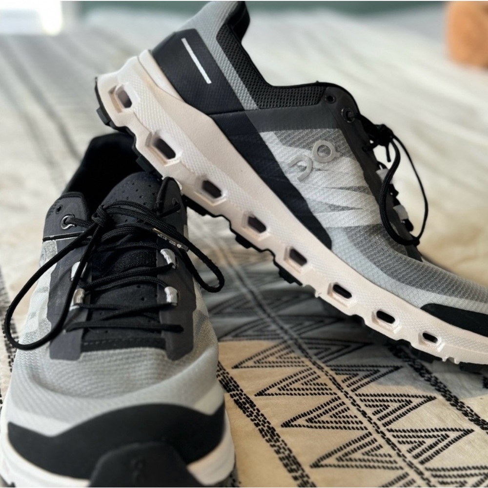 Women’s On Cloud Cloudvista